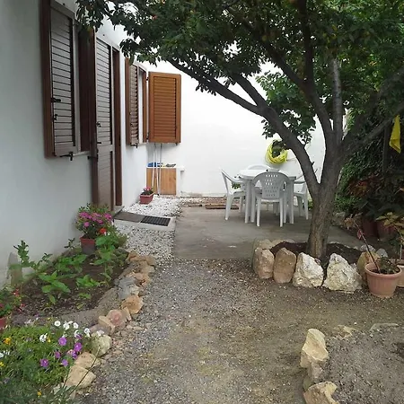 Lovely House * Nebida