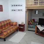 Lovely House דירה Nebida
