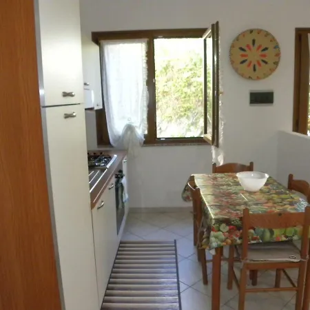 Lovely House דירה Nebida